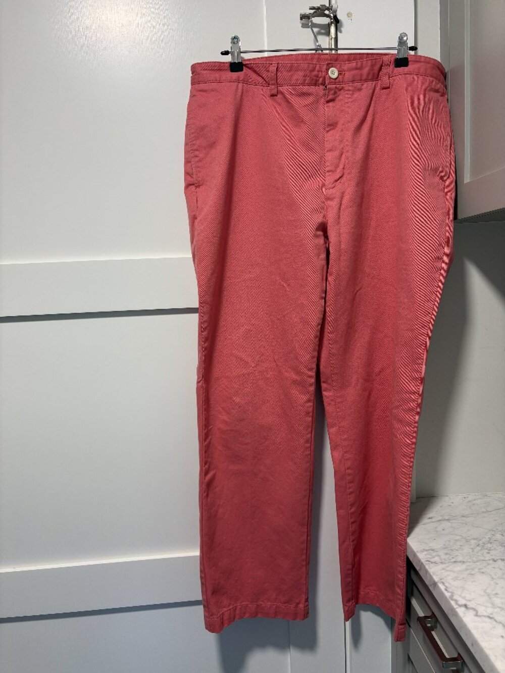 Men's Vineyard Vines Chinos in Nantucket Red, Size 38 x 30